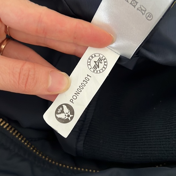 Alpha Industries Bomber Jacket - Navy Blue - Picture 10 of 10